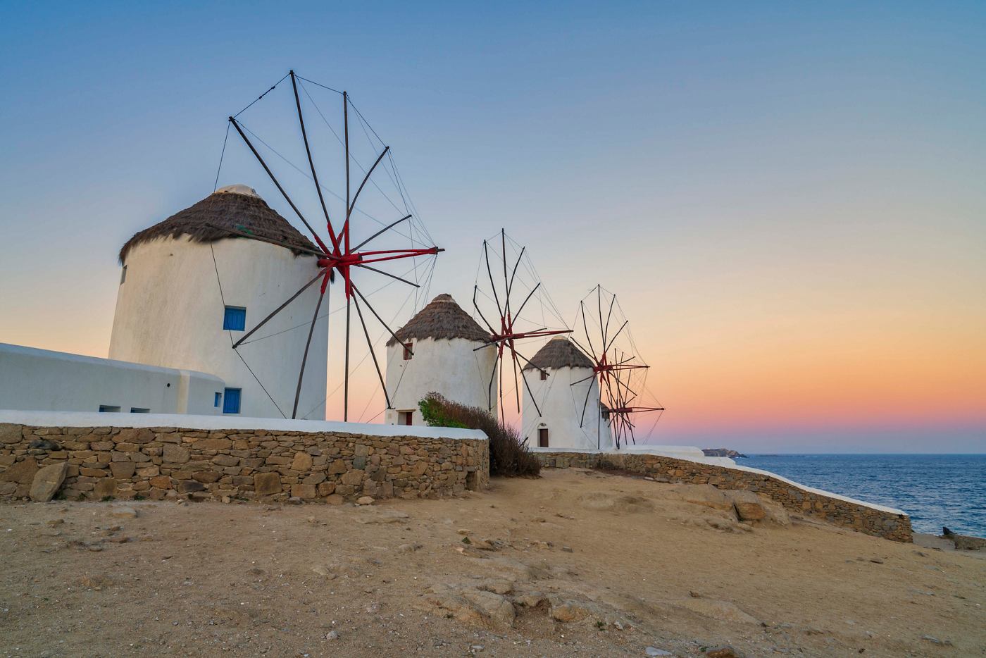 I mulini di Mykonos al tramonto